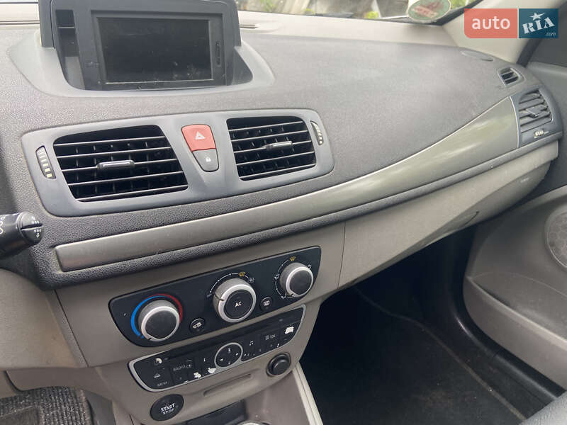 Универсал Renault Megane 2012 в Косове
