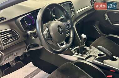 Седан Renault Megane 2018 в 