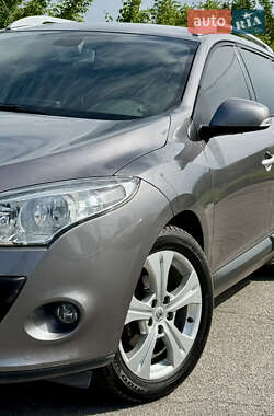 Универсал Renault Megane 2011 в 