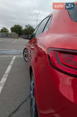 Хэтчбек Renault Megane 2018 в 