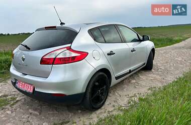 Хетчбек Renault Megane 2009 в 
