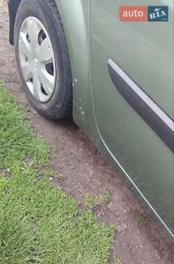 Седан Renault Megane 2005 в 