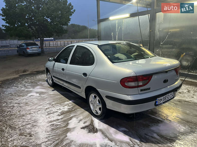 Седан Renault Megane 2002 в Сумах
