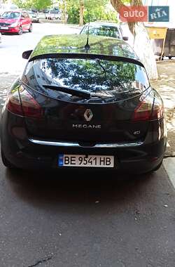 Хэтчбек Renault Megane 2010 в 