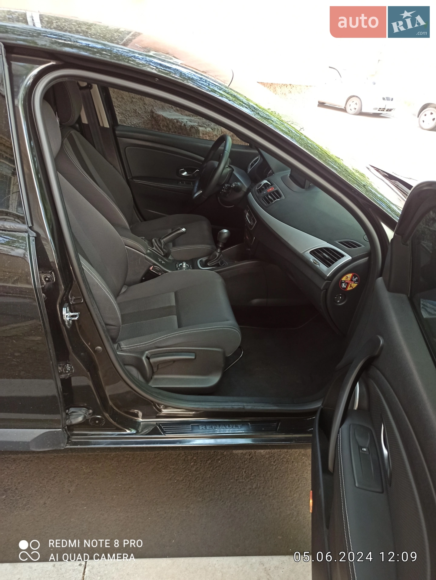 2010 Renault Megane - мініатюра 12