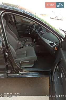 Хэтчбек Renault Megane 2010 в 