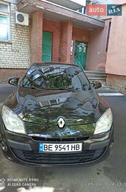 Хэтчбек Renault Megane 2010 в 