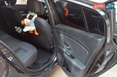 Хэтчбек Renault Megane 2010 в 