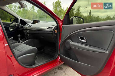 Хэтчбек Renault Megane 2014 в 