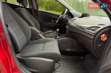 Хэтчбек Renault Megane 2014 в 