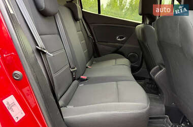 Хэтчбек Renault Megane 2014 в 