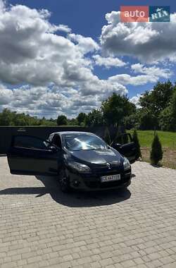 Купе Renault Megane 2010 в 