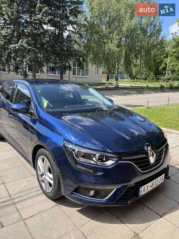Хетчбек Renault Megane 2016 в 