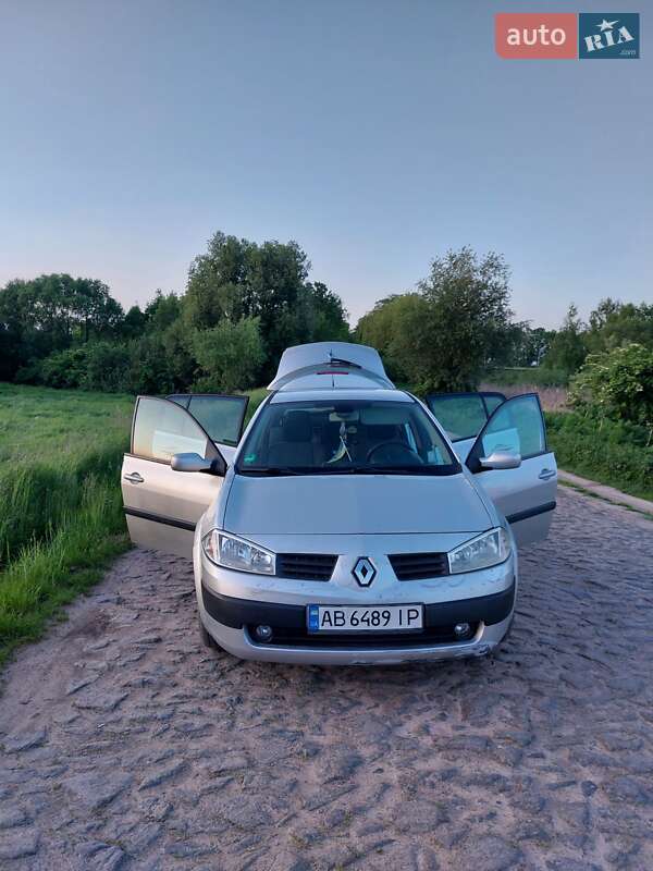 Хэтчбек Renault Megane 2005 в Литине