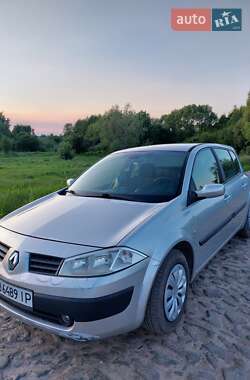 Хэтчбек Renault Megane 2005 в 