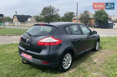 Хэтчбек Renault Megane 2010 в 