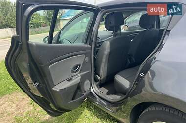 Хэтчбек Renault Megane 2010 в 