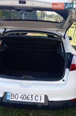 Хэтчбек Renault Megane 2013 в 