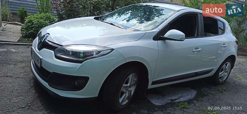 Хетчбек Renault Megane 2015 в П'ятихатках