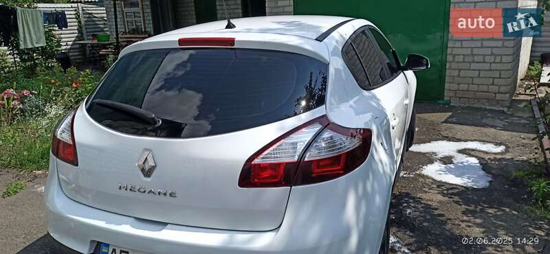 Хетчбек Renault Megane 2015 в П'ятихатках