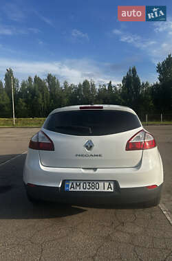 Хэтчбек Renault Megane 2009 в 