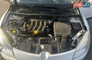 Хэтчбек Renault Megane 2009 в 