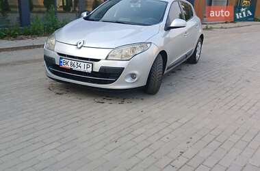 Хэтчбек Renault Megane 2009 в Березному