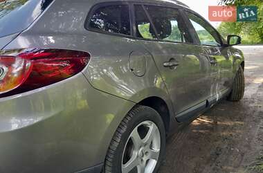 Универсал Renault Megane 2011 в 