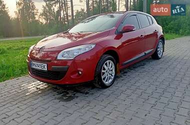 Хэтчбек Renault Megane 2010 в 