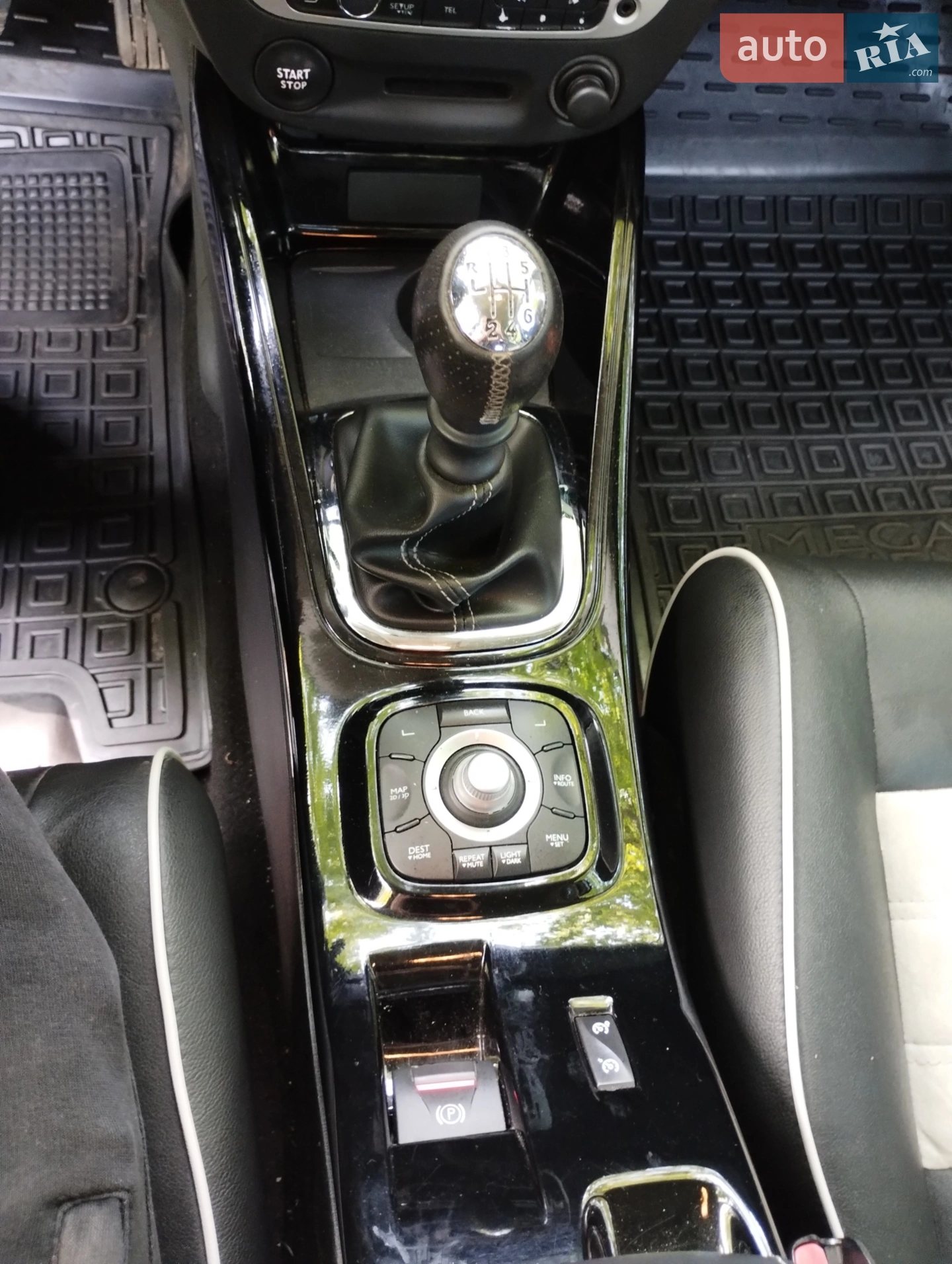 2012 Renault Megane - мініатюра 31