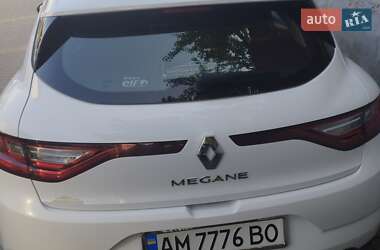 Хэтчбек Renault Megane 2018 в 