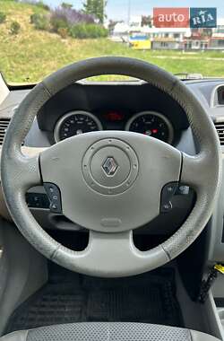Седан Renault Megane 2005 в 