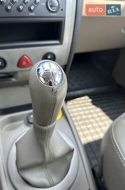 Седан Renault Megane 2005 в 