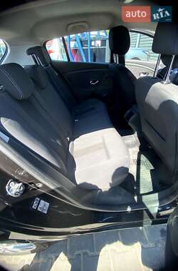 Хэтчбек Renault Megane 2009 в 