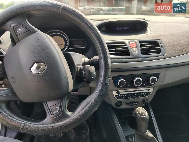 Хэтчбек Renault Megane 2011 в Умани