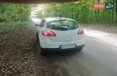 Хетчбек Renault Megane 2011 в 