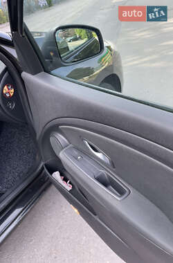 Хэтчбек Renault Megane 2009 в 