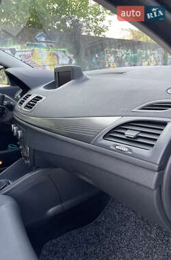 Хэтчбек Renault Megane 2009 в 