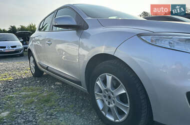 Хэтчбек Renault Megane 2013 в 