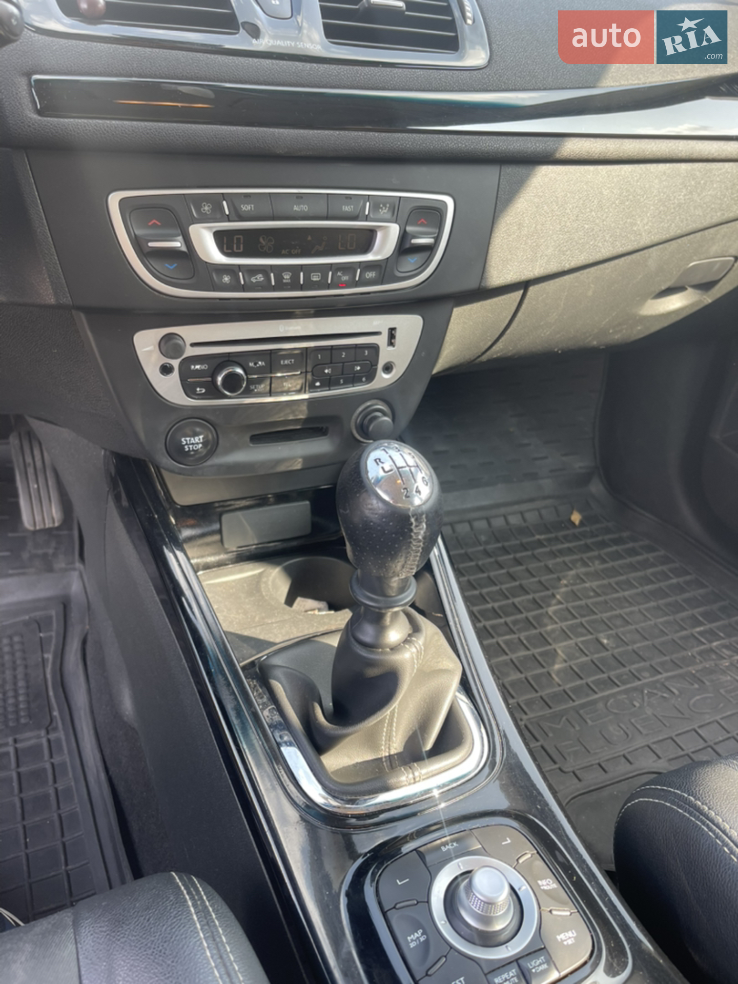 2012 Renault Megane - мініатюра 12
