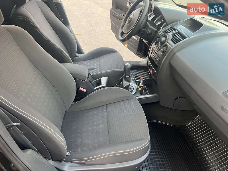 Универсал Renault Megane 2005 в Хороле