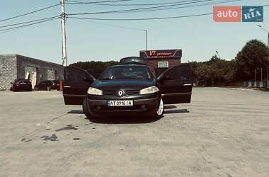 Хэтчбек Renault Megane 2004 в 
