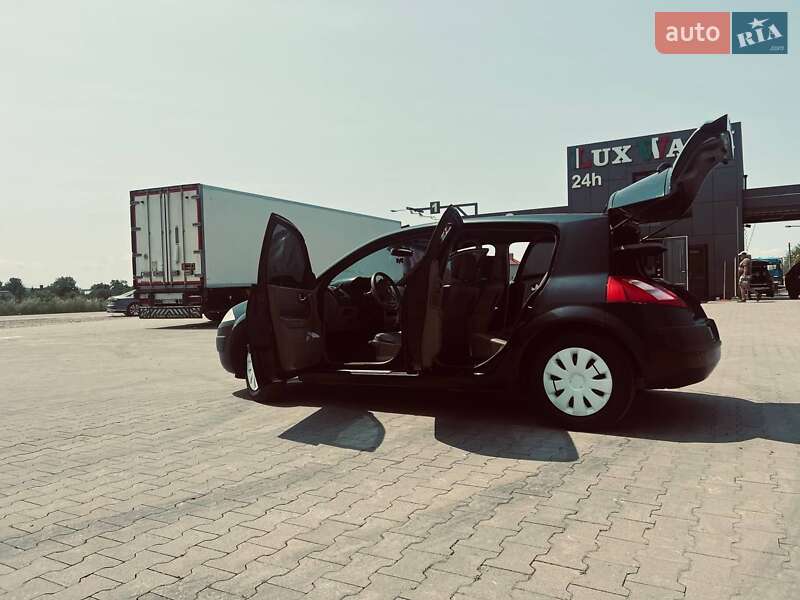 Хетчбек Renault Megane 2004 в Калуші