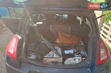 Хэтчбек Renault Megane 2002 в 