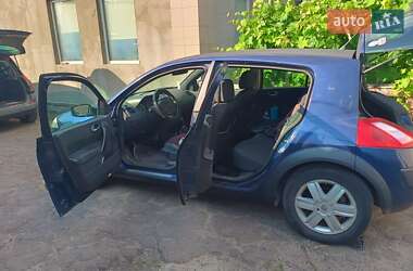 Хэтчбек Renault Megane 2002 в 