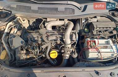 Хэтчбек Renault Megane 2002 в 