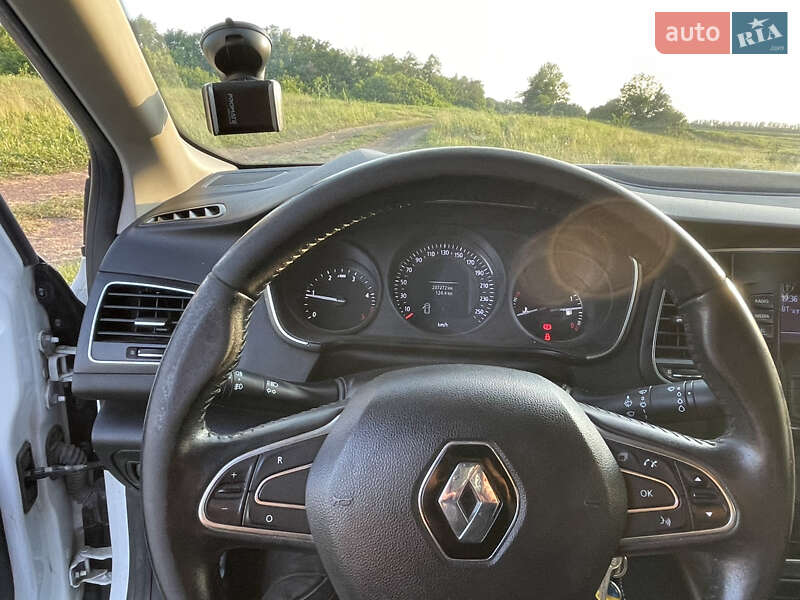 Седан Renault Megane 2017 в Новоукраинке
