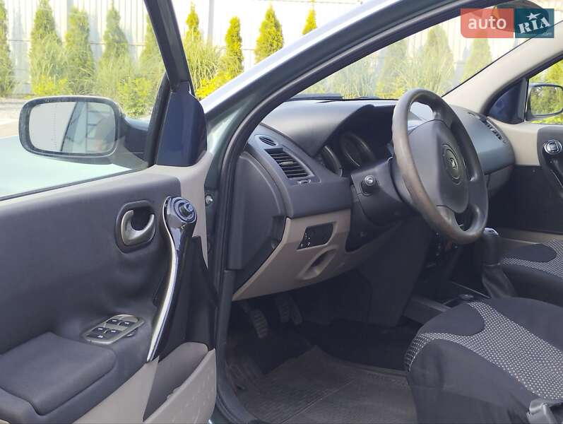 Хэтчбек Renault Megane 2003 в Луцке