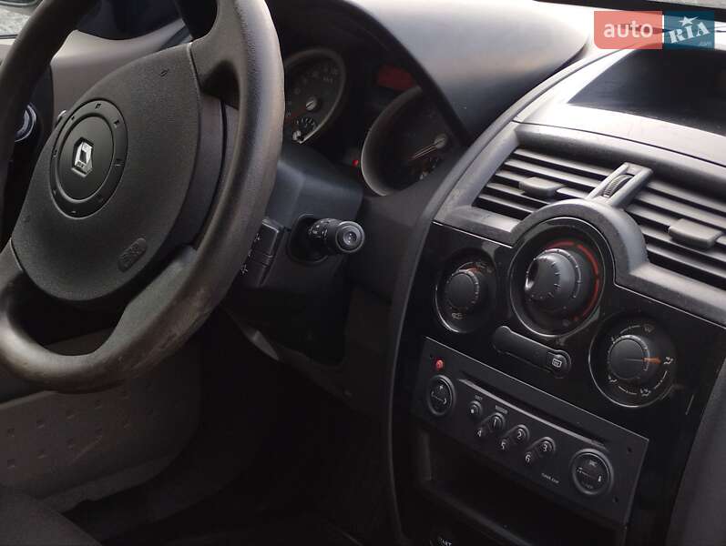 Хэтчбек Renault Megane 2003 в Луцке