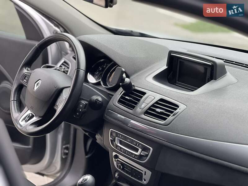 Универсал Renault Megane 2015 в Ровно фото 14 Универсал Renault Megane 2015 в Ровно